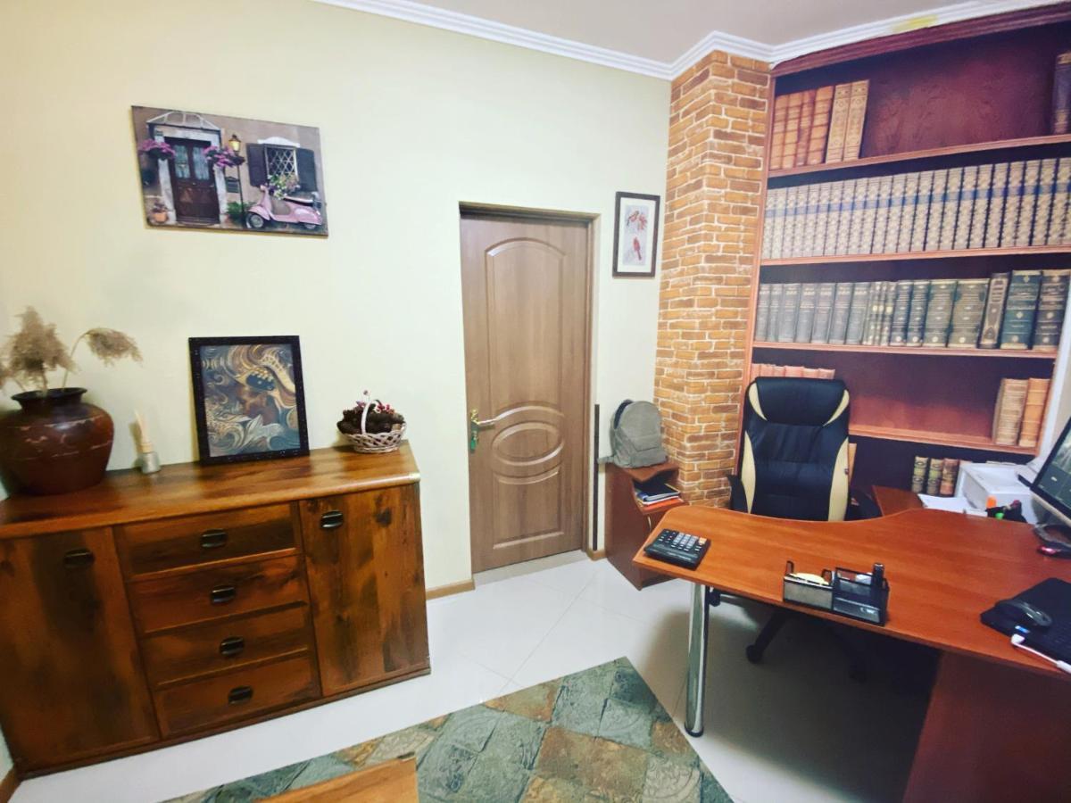 Hotel Three Korony Skhidnytsia ภายนอก รูปภาพ