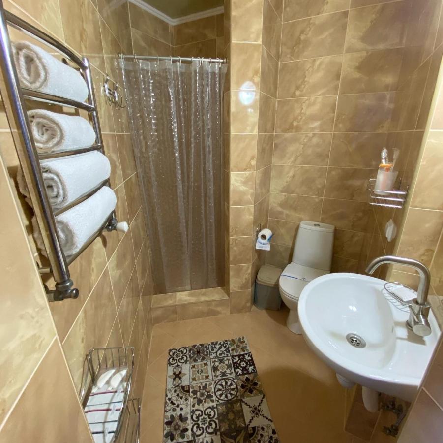 Hotel Three Korony Skhidnytsia ภายนอก รูปภาพ