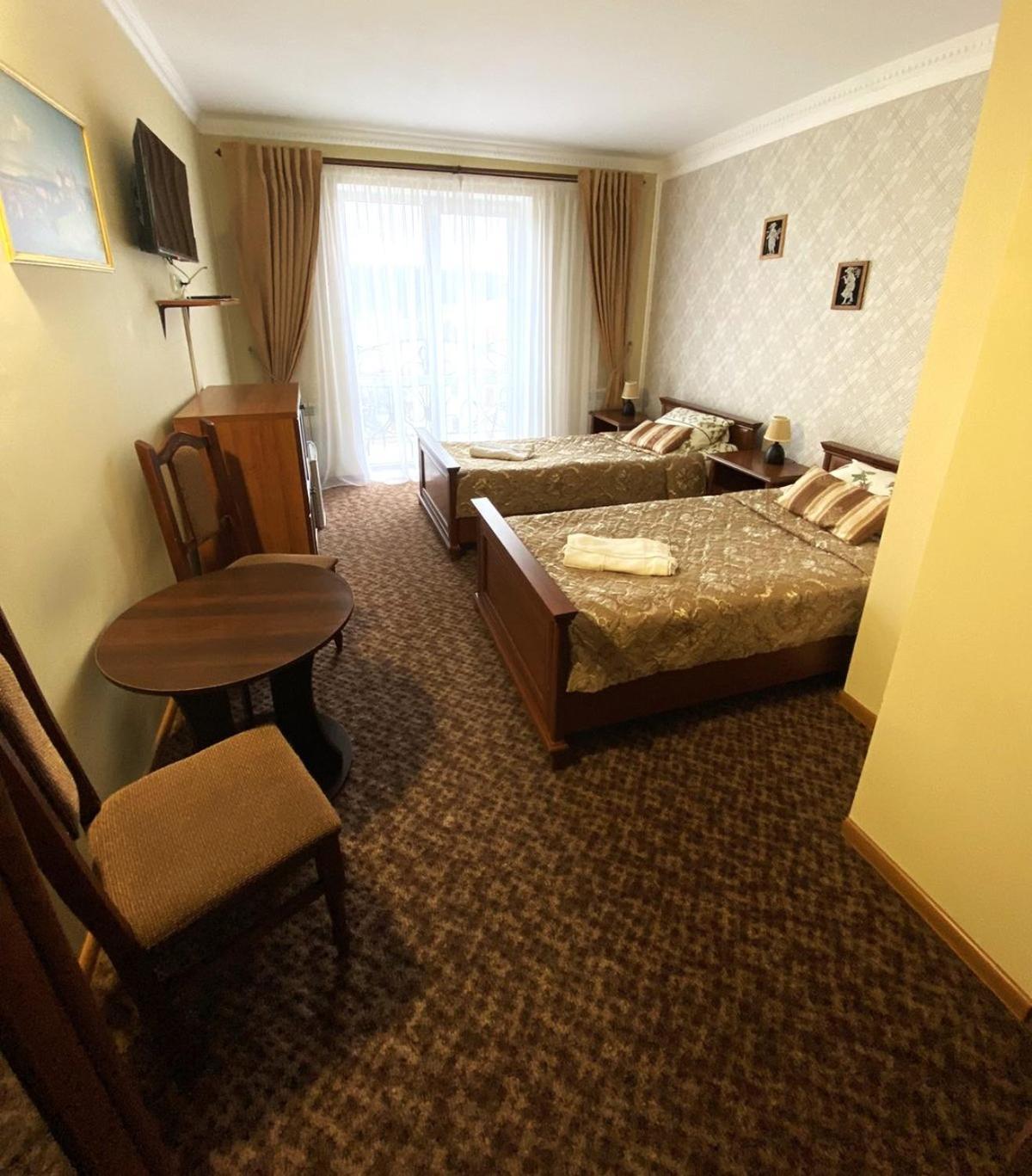 Hotel Three Korony Skhidnytsia ภายนอก รูปภาพ