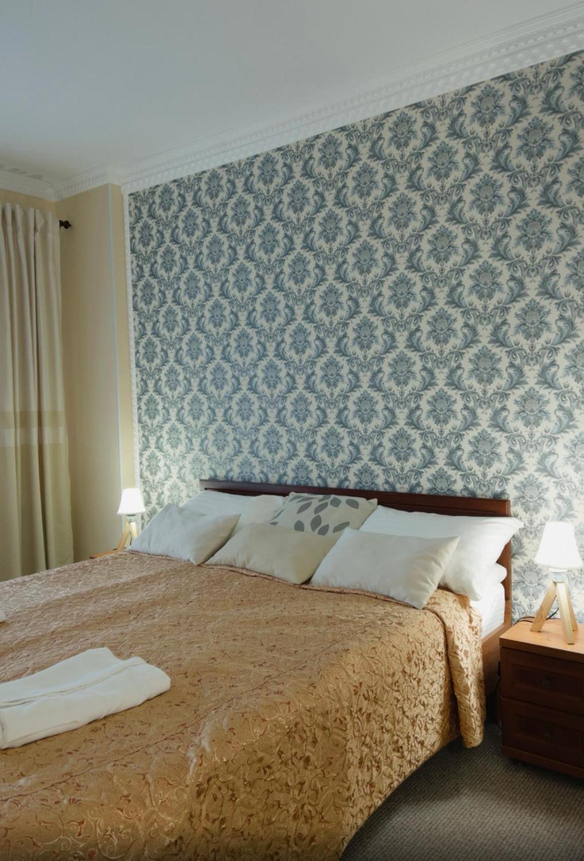 Hotel Three Korony Skhidnytsia ภายนอก รูปภาพ