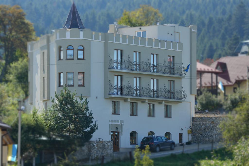 Hotel Three Korony Skhidnytsia ภายนอก รูปภาพ